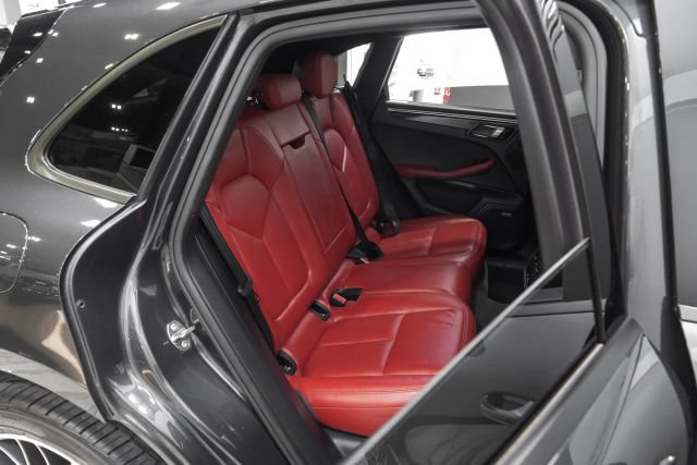 Used 2018 Porsche Macan Sport Edition AWD/4WD image 43