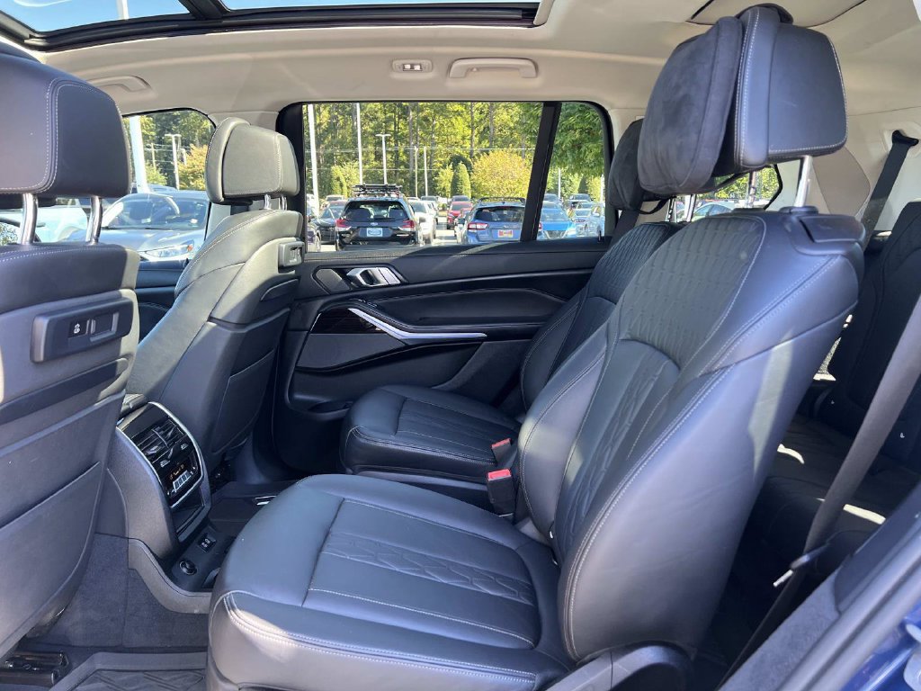 Used 2019 BMW X7 xDrive40i w/ Premium Package AWD/4WD image 16
