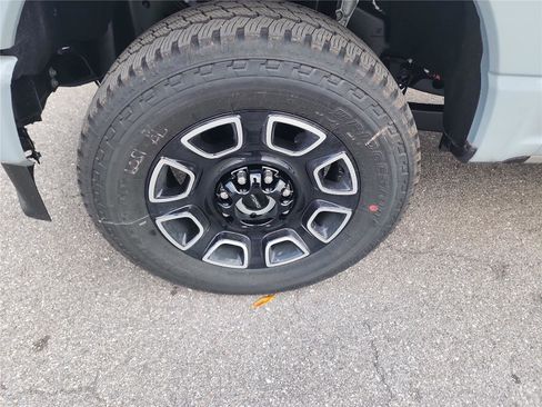 New 2026 Ford F250 Platinum image 9