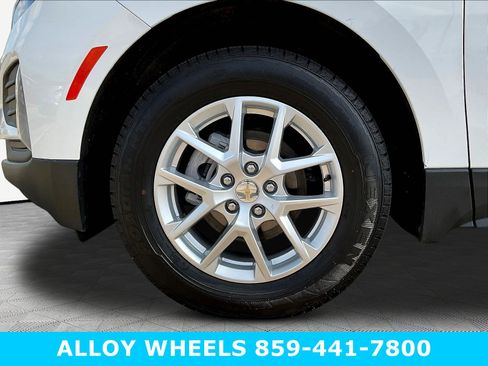 Used 2024 Chevrolet Equinox LT AWD/4WD image 5