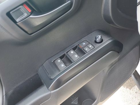 Certified 2023 Toyota Tacoma SR AWD/4WD image 21
