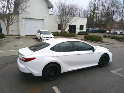 Used 2026 Toyota Camry LE image 12