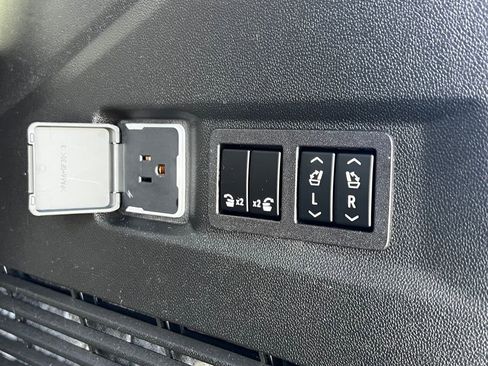 Used 2023 Chevrolet Tahoe RST w/ Luxury Package image 19