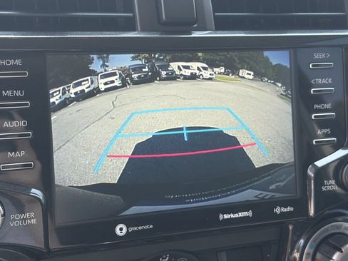 Used 2021 Toyota 4Runner Venture w/ Moonroof Package AWD/4WD image 28