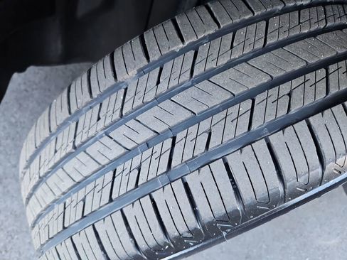 Used 2024 Jeep Compass Sport image 30