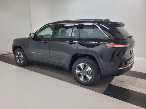 Used 2022 Jeep Grand Cherokee Limited 4xe image 3