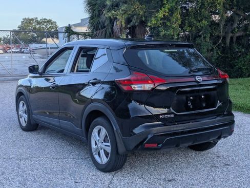 Used 2023 Nissan Kicks S FWD image 7
