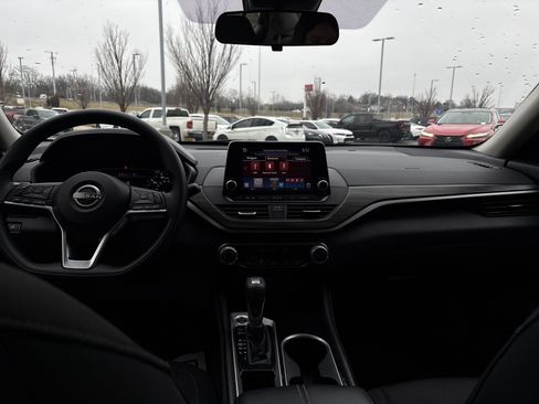 Used 2023 Nissan Altima 2.5 SV image 27