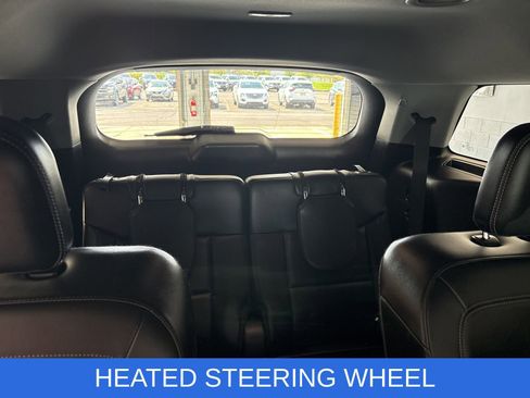 Used 2022 Ford Explorer XLT w/ Equipment Group 202A AWD/4WD image 17