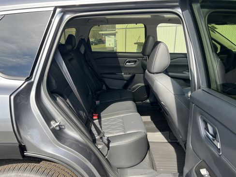 New 2026 Nissan Rogue Platinum image 25