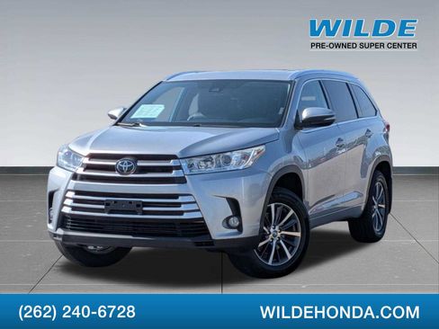Used 2018 Toyota Highlander XLE AWD/4WD image 1