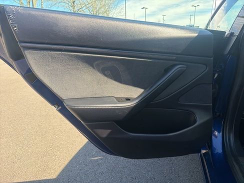 Used 2019 Tesla Model 3 Standard Range Plus image 16