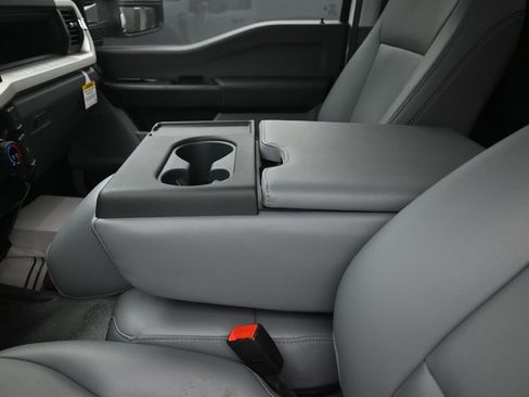 New 2025 Ford F550 4x4 Regular Cab Super Duty image 27