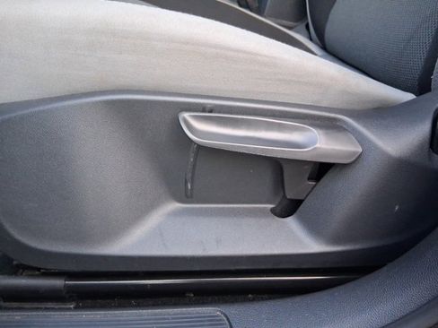 Used 2022 Volkswagen Taos S image 13