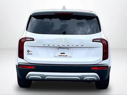Used 2022 Kia Telluride LX AWD/4WD image 5