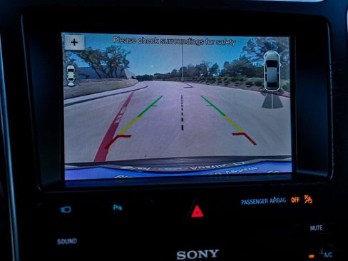 Used 2019 Ford Explorer Sport w/ Equipment Group 401A AWD/4WD image 16