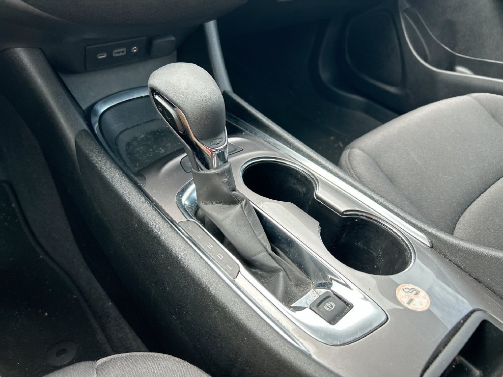 Used 2025 Chevrolet Malibu LT FWD image 25