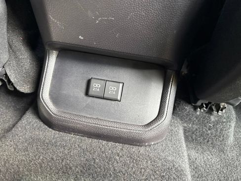 Used 2021 Toyota Highlander XSE AWD/4WD image 24