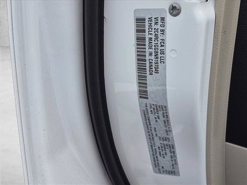 Used 2022 Chrysler Pacifica Limited FWD image 18