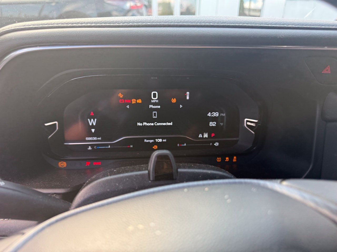 Used 2024 GMC Yukon Denali Ultimate AWD/4WD image 13