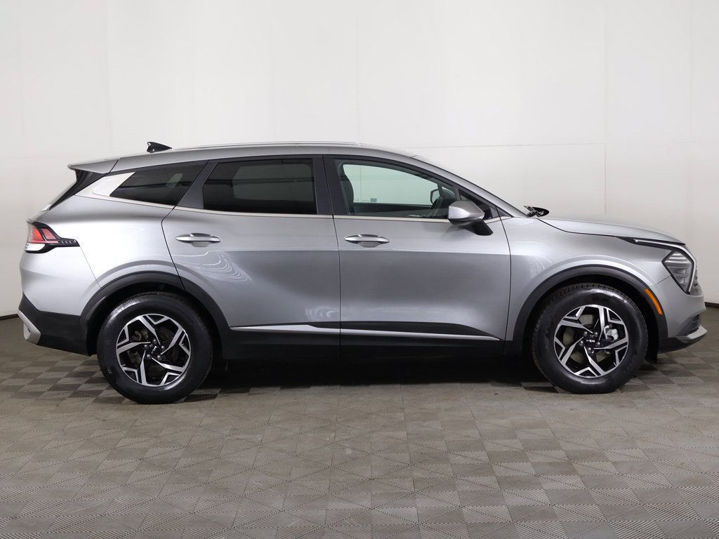 Used 2024 Kia Sportage LX FWD image 16