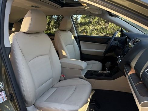 Used 2017 Subaru Outback 2.5i Limited w/ Popular Package #5 image 21