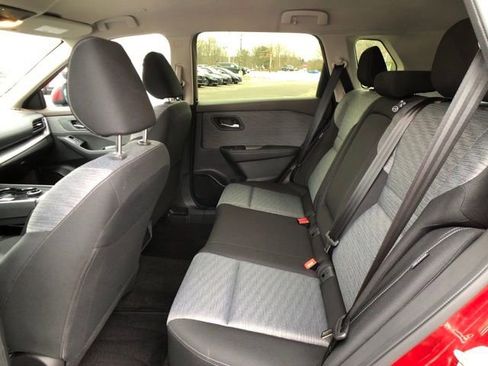 Used 2023 Nissan Rogue SV image 22