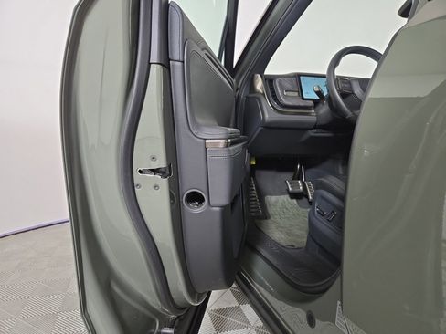 Used 2022 Rivian R1T Launch Edition image 30