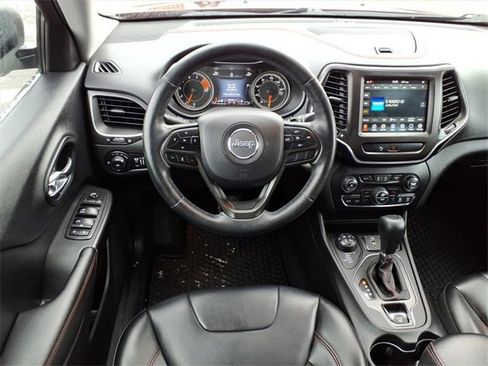 Used 2019 Jeep Cherokee Trailhawk w/ Cold Weather Group image 11