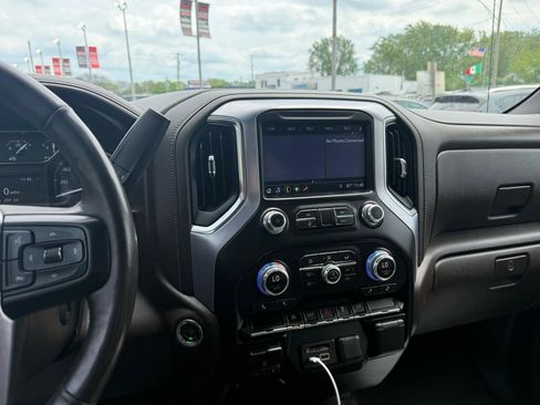 Used 2019 GMC Sierra 1500 SLT AWD/4WD image 14