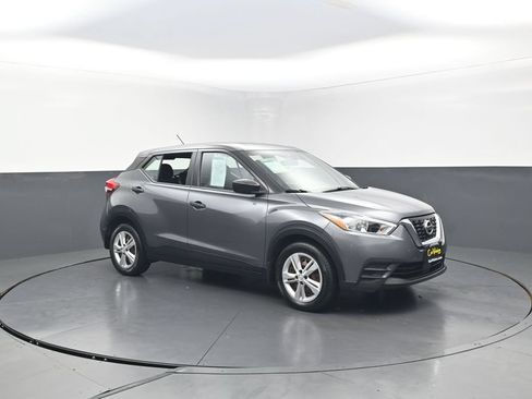 Used 2020 Nissan Kicks S FWD image 36