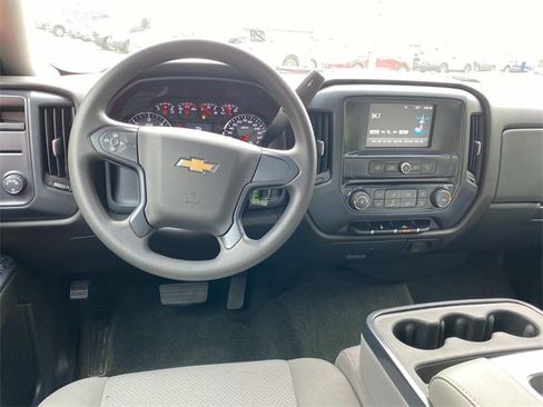 Used 2018 Chevrolet Silverado 1500 Custom w/ Custom Convenience Package image 8