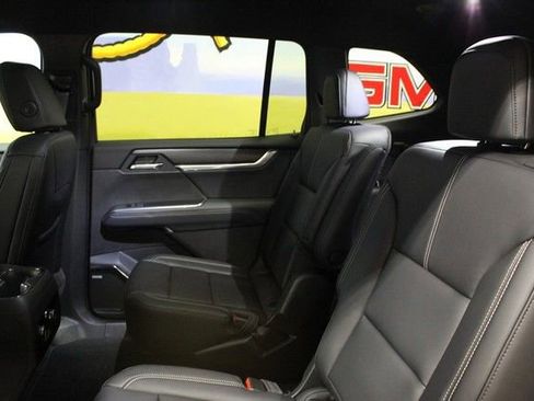 New 2026 GMC Acadia Elevation image 16