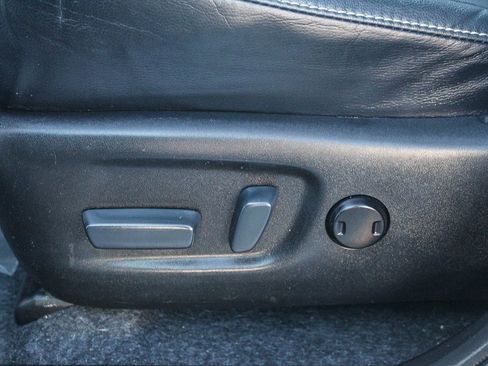 Used 2014 Toyota RAV4 Limited image 22