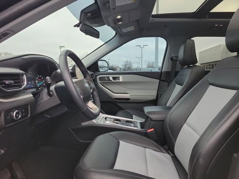 Certified 2023 Ford Explorer XLT w/ Equipment Group 202A image 16