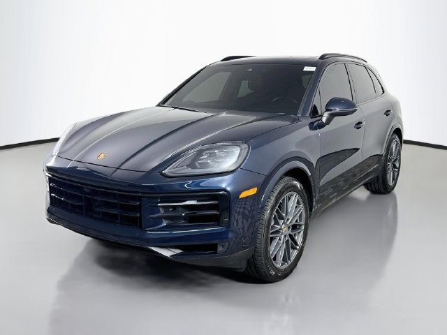 Used 2024 Porsche Cayenne AWD/4WD image 4
