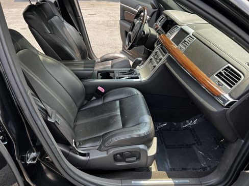 Used 2010 Lincoln MKS AWD image 19