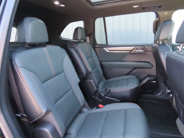Used 2025 GMC Acadia AT4 AWD/4WD image 30