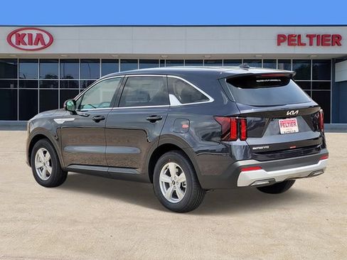 New 2026 Kia Sorento LX FWD image 2