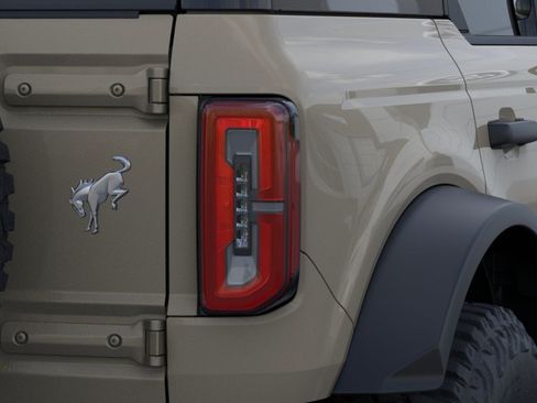 New 2026 Ford Bronco Badlands AWD/4WD image 24