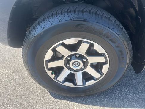 Used 2024 Toyota 4Runner TRD Off-Road Premium w/ Off Road Premium Plus Package image 12