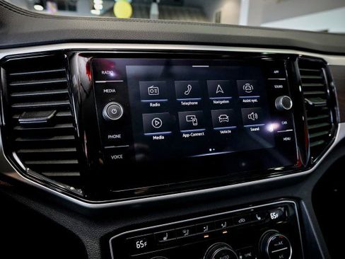 Used 2022 Volkswagen Atlas SE image 41