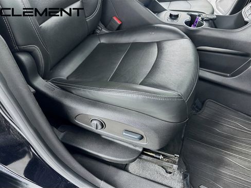 Used 2022 GMC Terrain SLT image 33