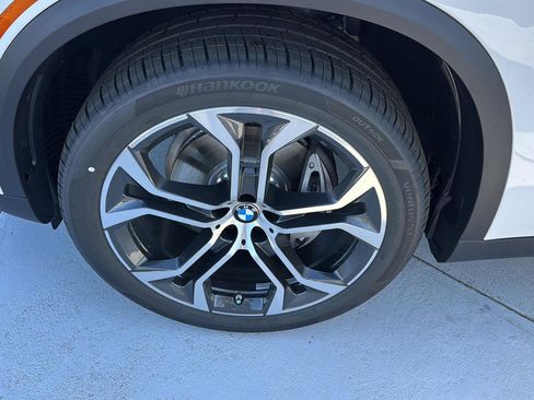 New 2026 BMW X5 sDrive40i image 32