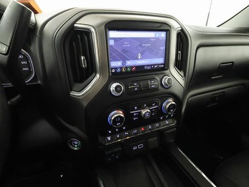 Used 2023 GMC Sierra 2500 Denali w/ Denali Ultimate Package image 18