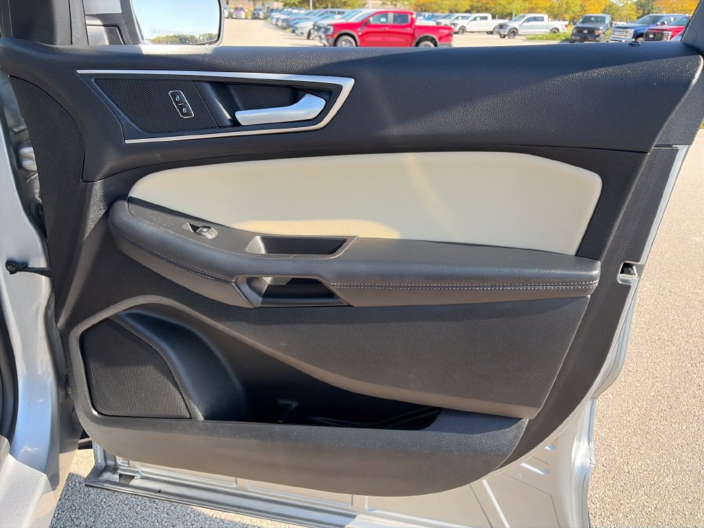 Used 2024 Ford Edge SEL w/ Convenience Package AWD/4WD image 9