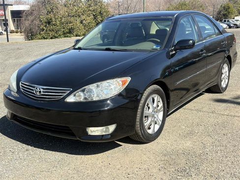 Used 2006 Toyota Camry V6 image 1