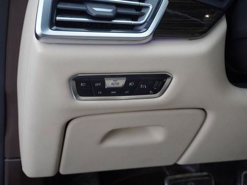 Used 2019 BMW X5 xDrive50i w/ M Sport Package image 14