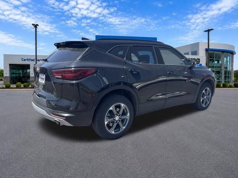 Used 2025 Chevrolet Blazer LT w/ Convenience Package AWD/4WD image 3