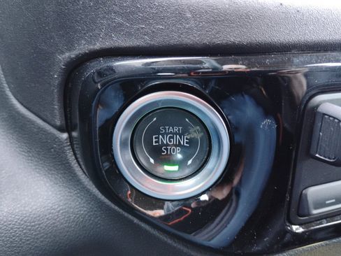 Used 2025 Chevrolet Silverado 2500 LT w/ Trail Boss Package image 38